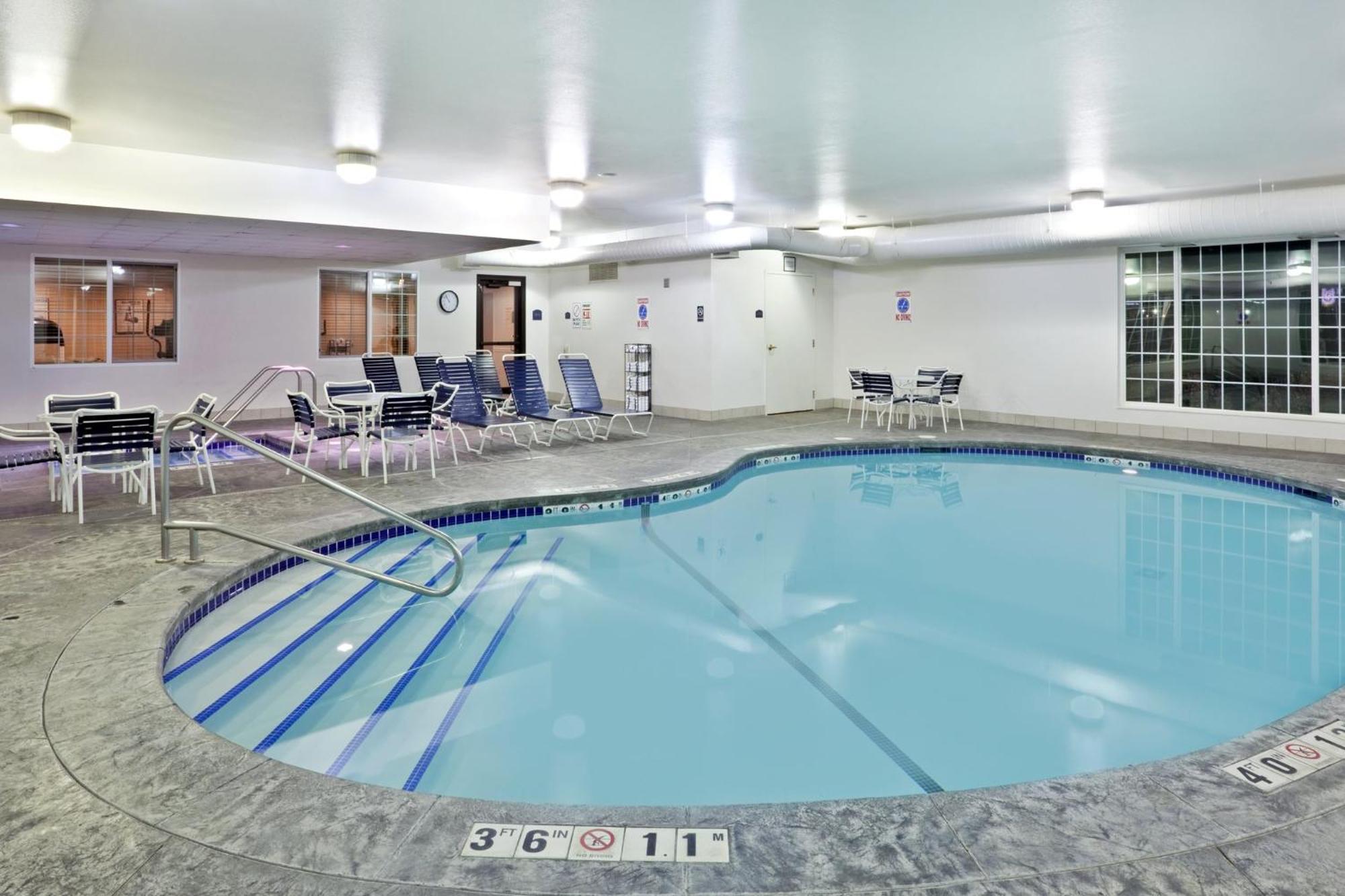Holiday Inn Express Spokane Airport By Ihg Exterior foto